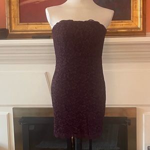Diane Von Furstenberg size 6 eggplant-colored, strapless lace bustier dress